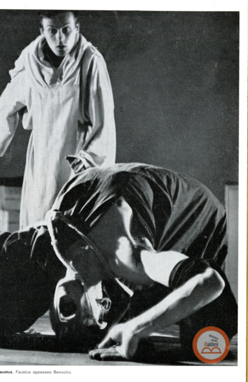 Towards a poor theatre