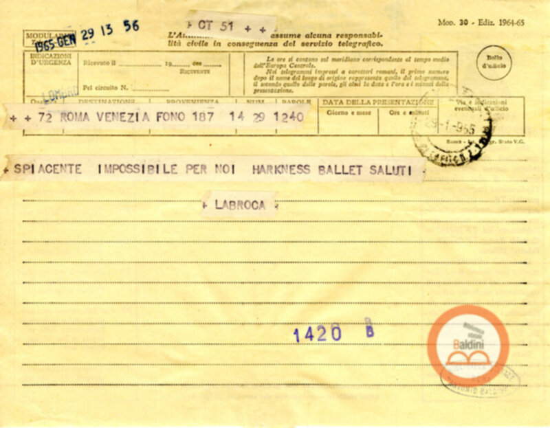 Corrispondenza di Anne d'Arbeloff con Mario Labroca, allora direttore del teatro La Fenice di Venezia circa l'impossibilità dello stesso di ospitare la rappresentazione dell'Harkness Ballet.